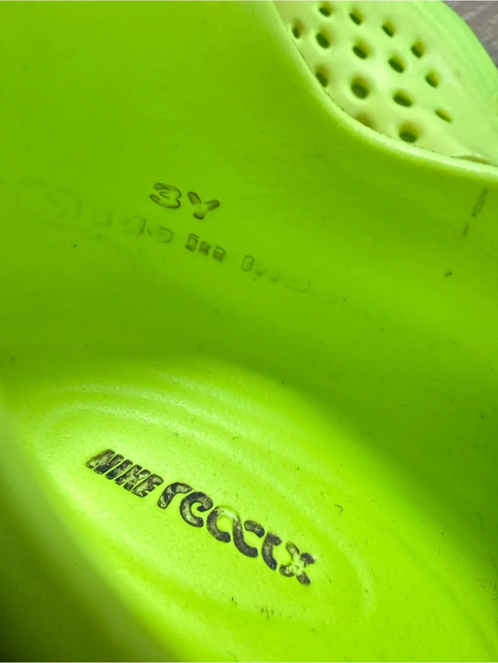Nike Kids Neon Lime ReactX Rejuven8 (Slip-On Clog)